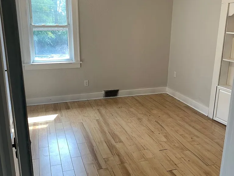 702 Fairview Ave — Photo 18
