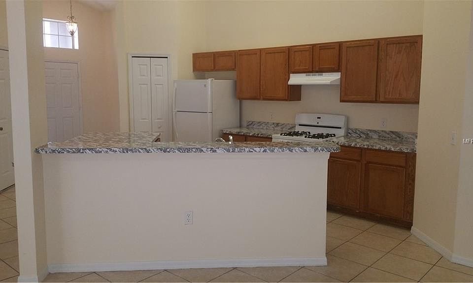 2nd image of 407 Ashley Pl