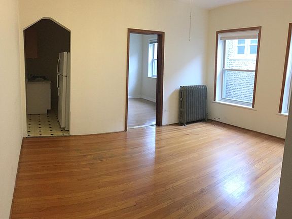 4th image of 1200-01 W Thorndale Ave #1
