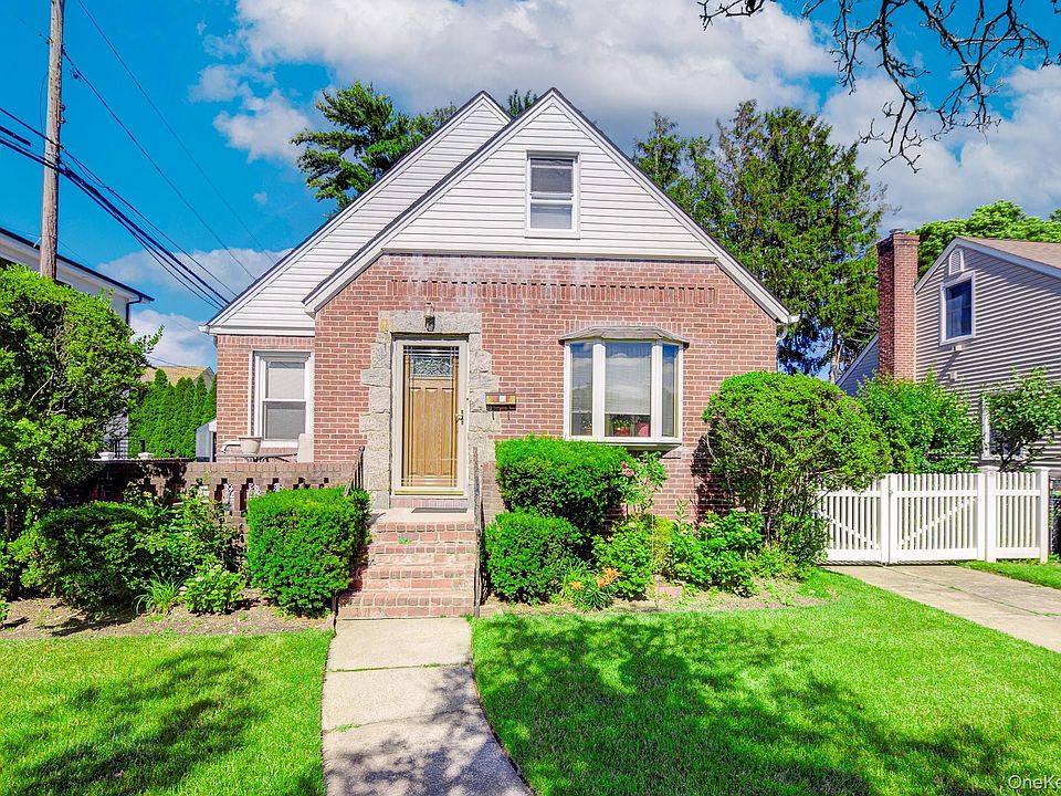 1st image of 32 Celler Avenue