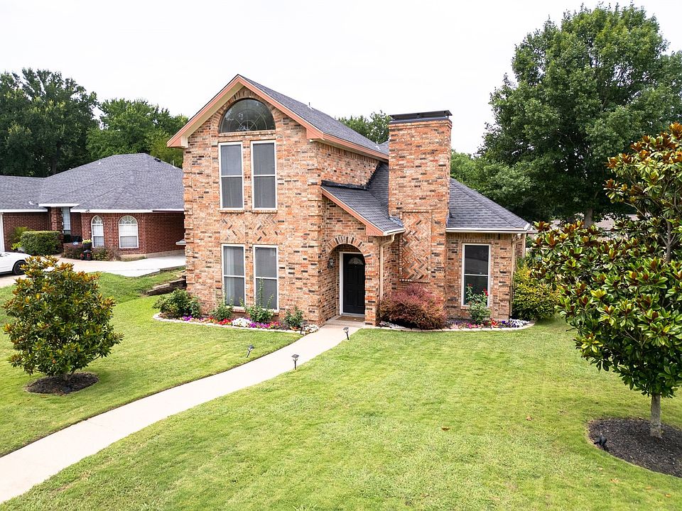 1st image of 1113 Crestwood Ct
