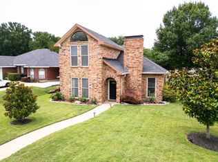 1113 Crestwood Ct, Desoto, TX 75115