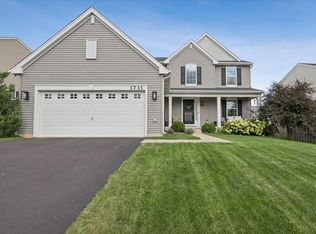 1731 Wentworth Dr, Volo, IL 60020