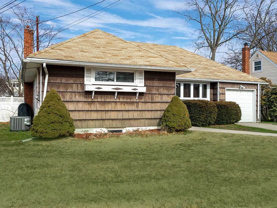 9 Leeds Ln, North Babylon, NY 11703 Zillow