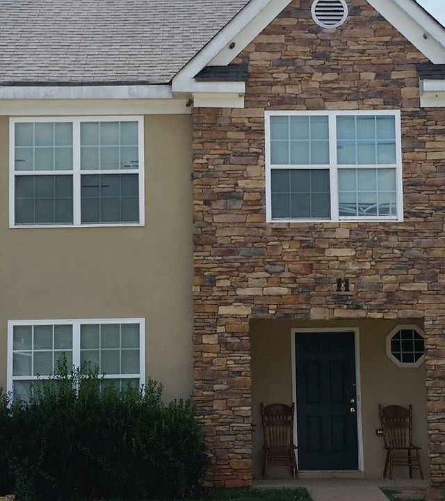2nd image of 1043 Wheel House Ln