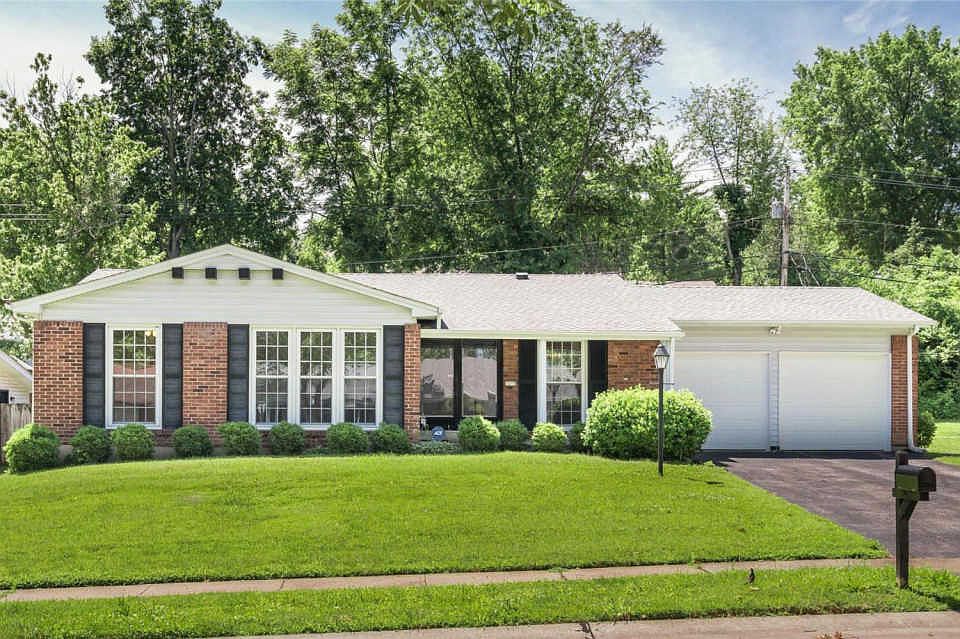 1st image of 11712 Holly Springs Dr