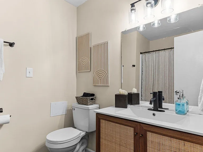 1100 Kenwood Dr — Photo 33