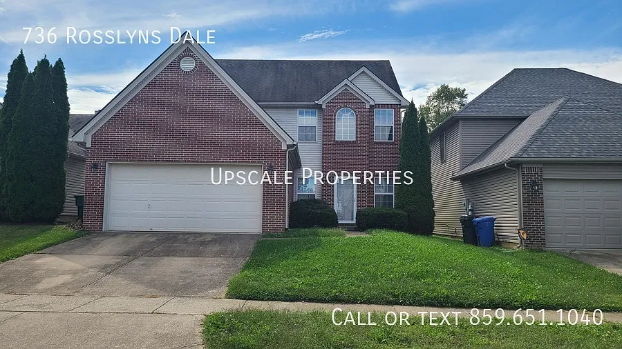 736 Rosslyns Dale — Photo 1
