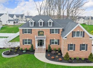 22 Galligen Dr, Hillsborough, NJ 08844