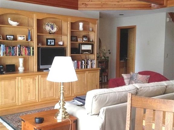 5th image of 3103 S Winthrop Ln #E