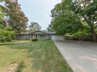 2932 Clinton Rd, Lansing, MI 48906