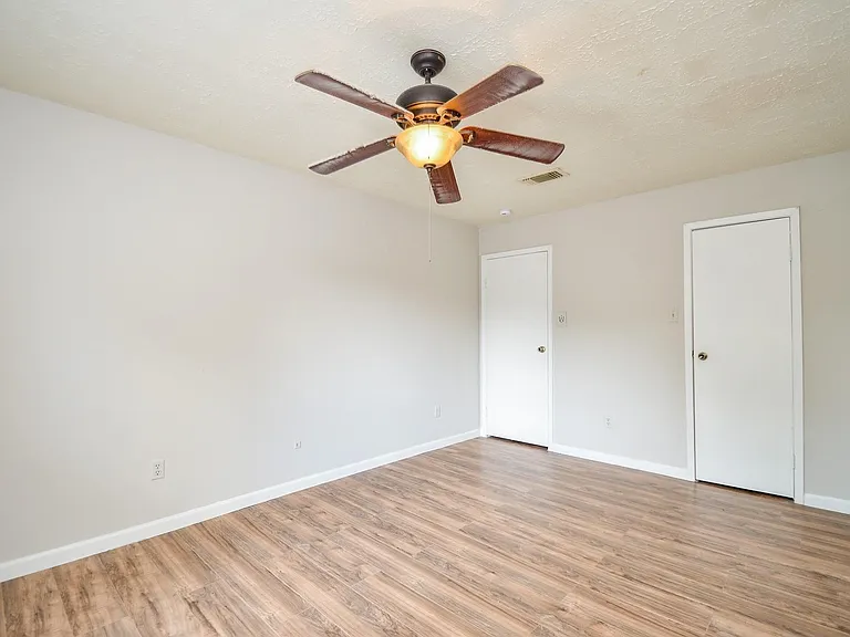 7623 Kite Hill Dr — Photo 21