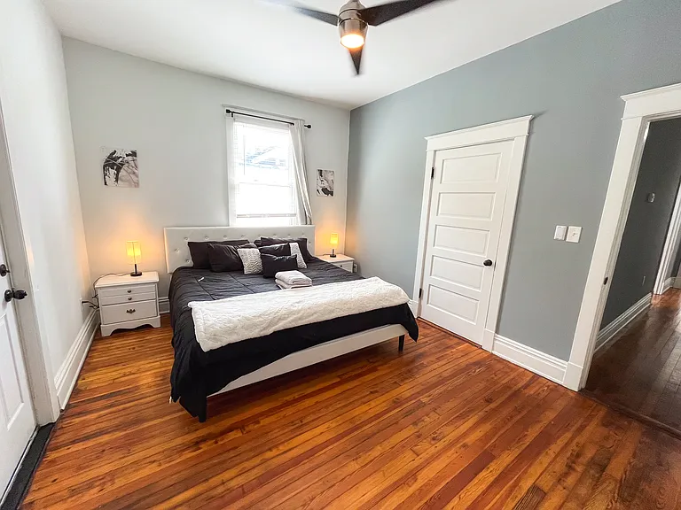 127 N Jefferson St — Photo 32