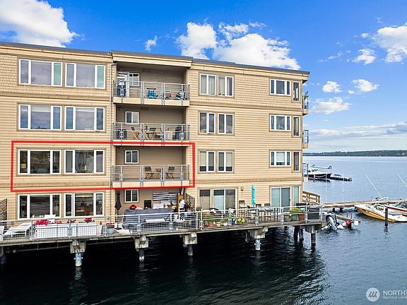 3rd image of 334 Lakeside Avenue S #207