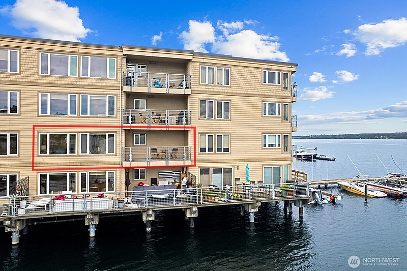 3rd image of 334 Lakeside Avenue S #207