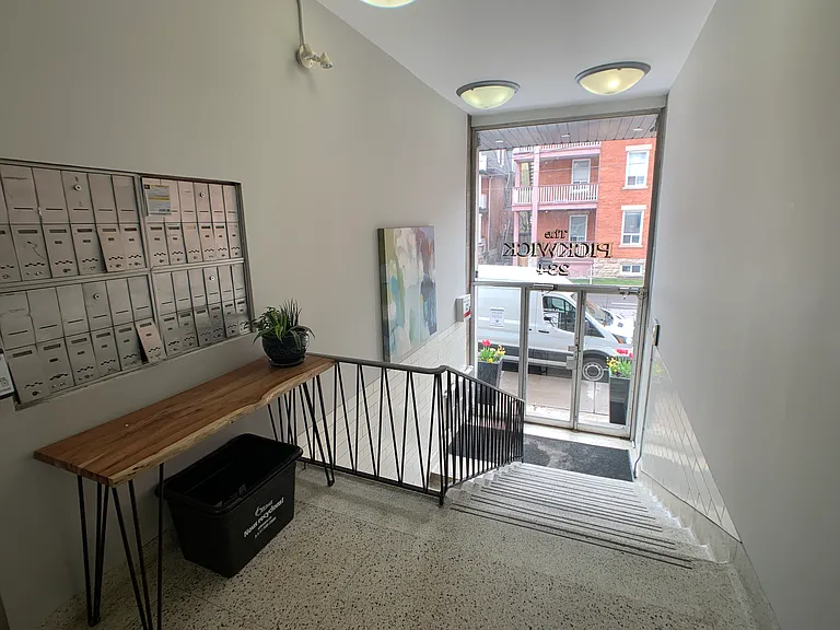 234 Charlotte St #422 — Photo 4