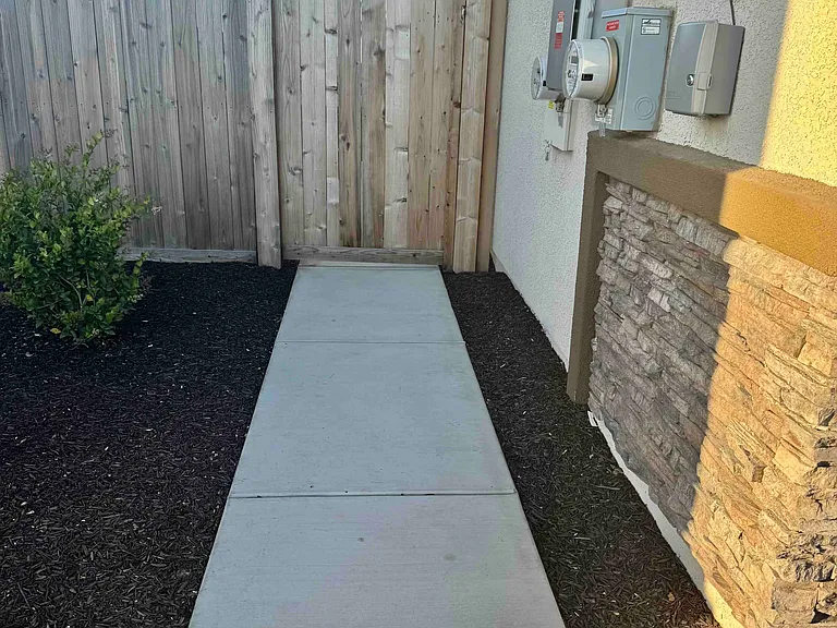 8219 Gonsman Way — Photo 10