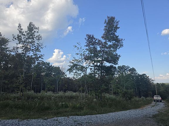 4th image of 1618 Sawmill Creek Rd