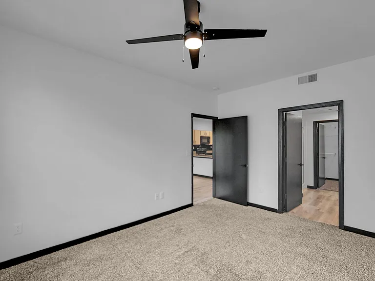 Bristol On Union Apartment Homes — Photo 18