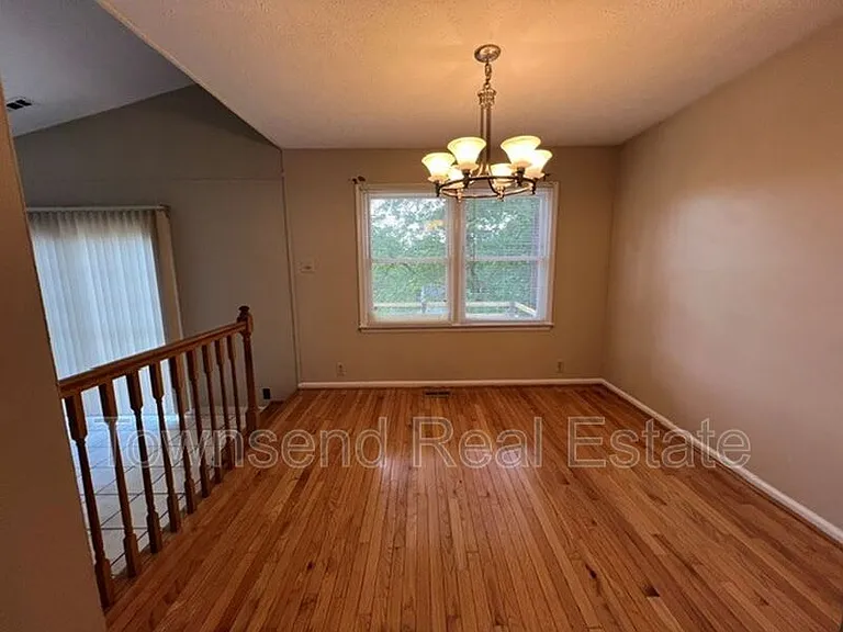 5214 Rockingham Rd — Photo 5