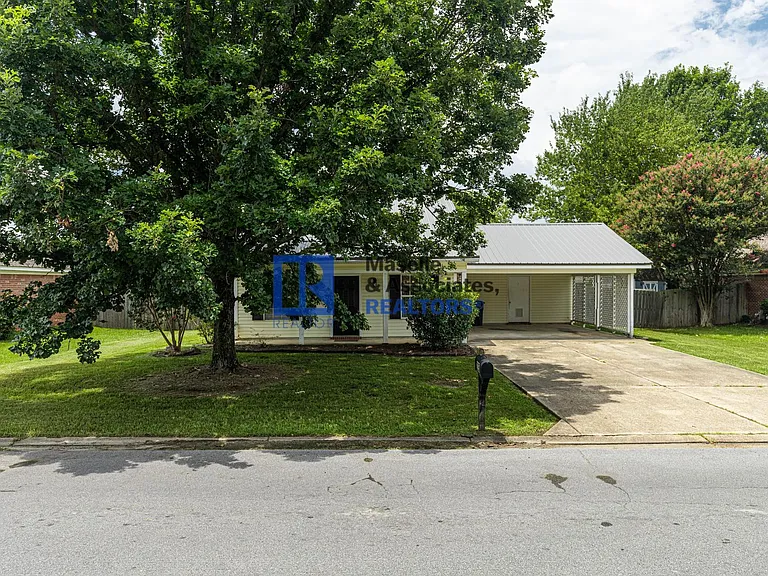 225 McLaurin Dr — Photo 7