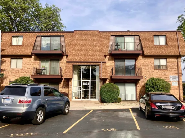 4833 W 109th St APT 201, Oak Lawn, IL 60453