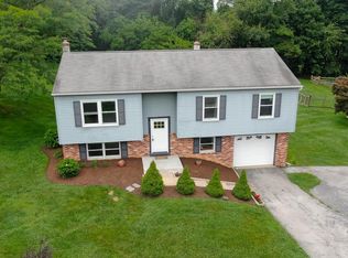 109 Clearfield Ln, Coatesville, PA 19320