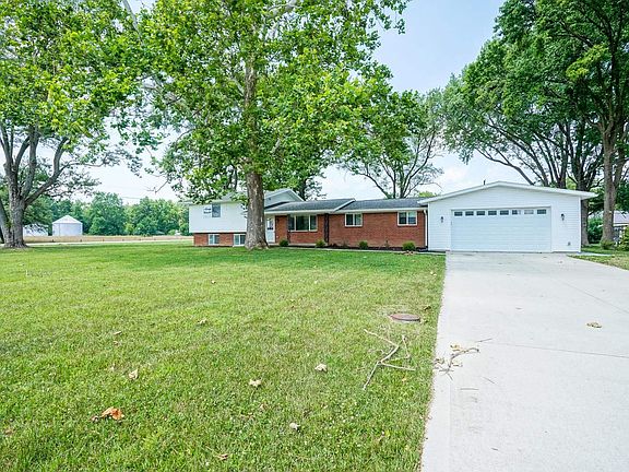 2nd image of 5446 Hillside Ln