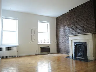 Rented by Bouklis Group