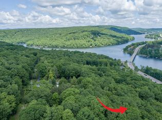 181 Santa Fe Trl, Oakland, MD 21550