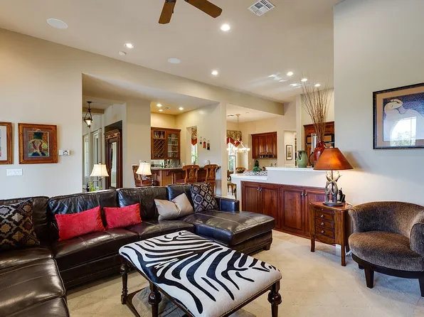 10332 Summit Canyon Dr, Las Vegas, NV 89144