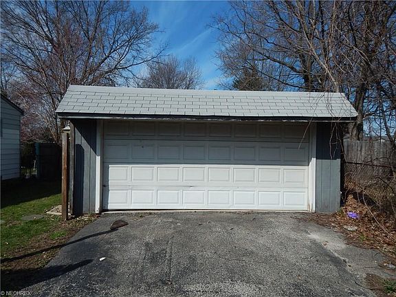 5th image of 12512 Milligan Ave