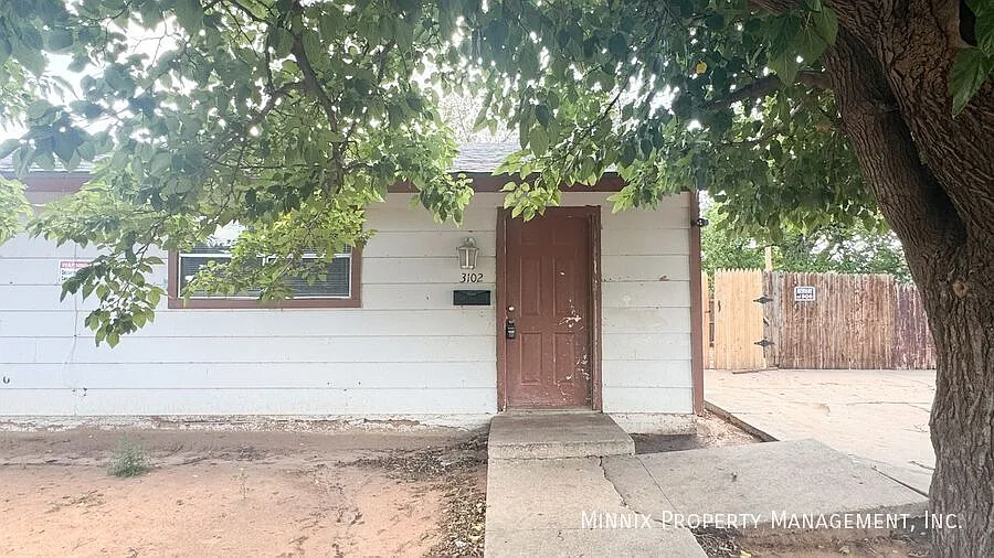 3102 Avenue N — Photo 3