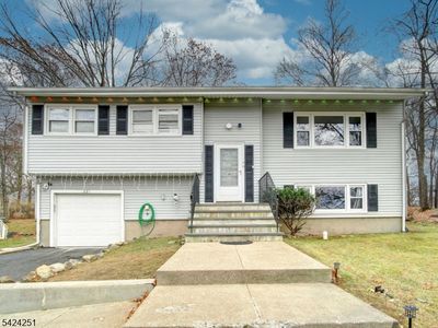 221 Chincopee Ave, Hopatcong, NJ, 07843