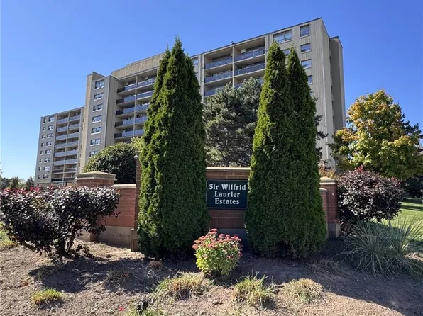 15 Albright Rd #603, Hamilton, ON L8K 5J2