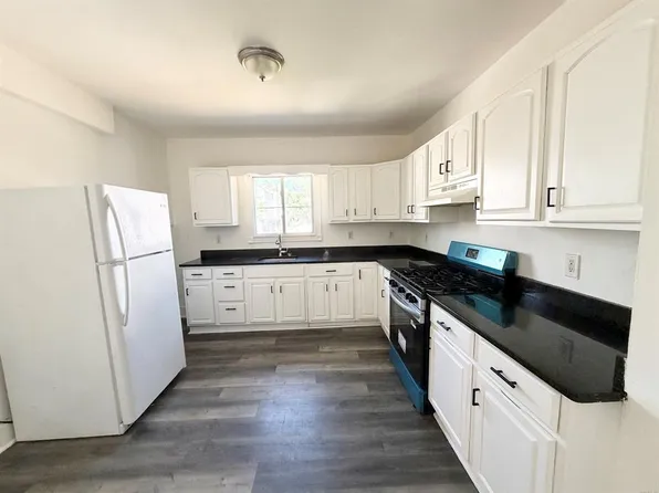 215 Read St #2, Bridgeport, CT 06607