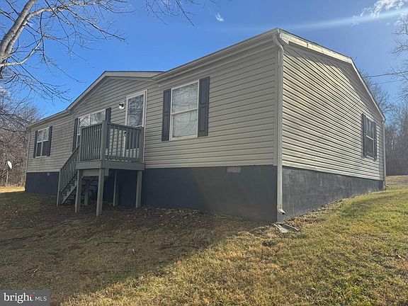 2nd image of 223 Mission Ln