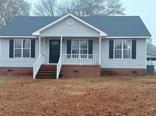802 E Country Club Dr, Tarboro, NC 27886