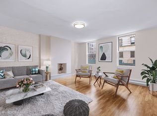 92 University Pl #1, New York, NY 10003