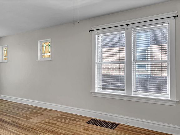 5th image of 4450 Beethoven Ave