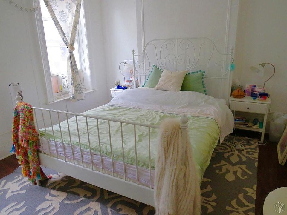 1st image of 437 Lincoln Pl APT 3C