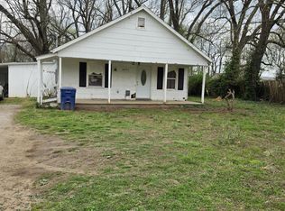 2824 W Chestnut Street, Springfield, MO 65803