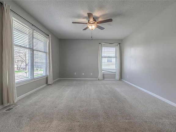 5th image of 2730 N 109th Ter
