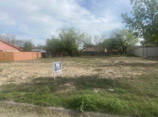 206 Happy Ln, Del Rio, TX 78840