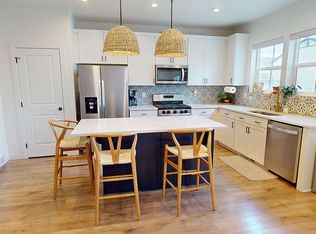 9367 N Vernham Ln, Eagle Mountain, UT 84005