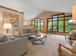 6961 Meadow Ct, Centerville, MN 55038