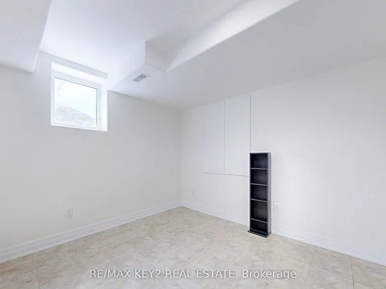 54 Oakford Dr #BASEMENT — Photo 8