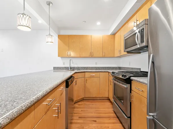 400 15th Street image 5 of 8