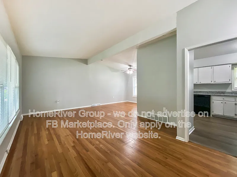 2 bed, 1.0 bath, 1082 sqft, $1,585 — Photo 3