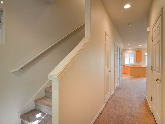 4th image of 15855 SW Blackstone Dr